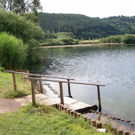 Landhaus Bad Bertrich 招待所 4*