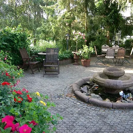 Landhaus Bad Bertrich 招待所