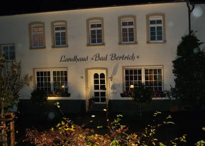 Landhaus Bad Bertrich 4*